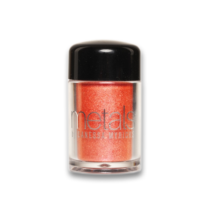 Danessa Myricks Metals ����������� ������� ��� ���� � ���� Starburst 